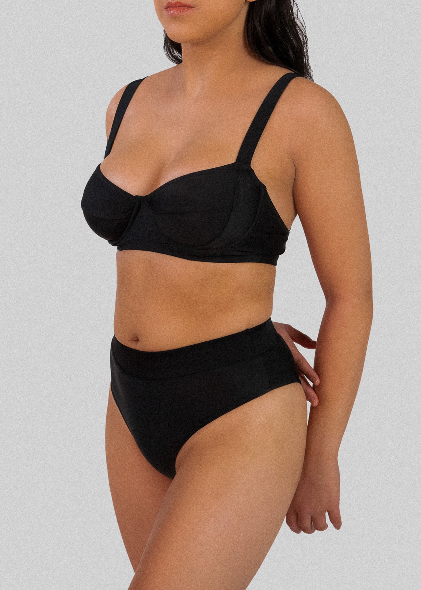 Haut de maillot à armartures noir Isidora