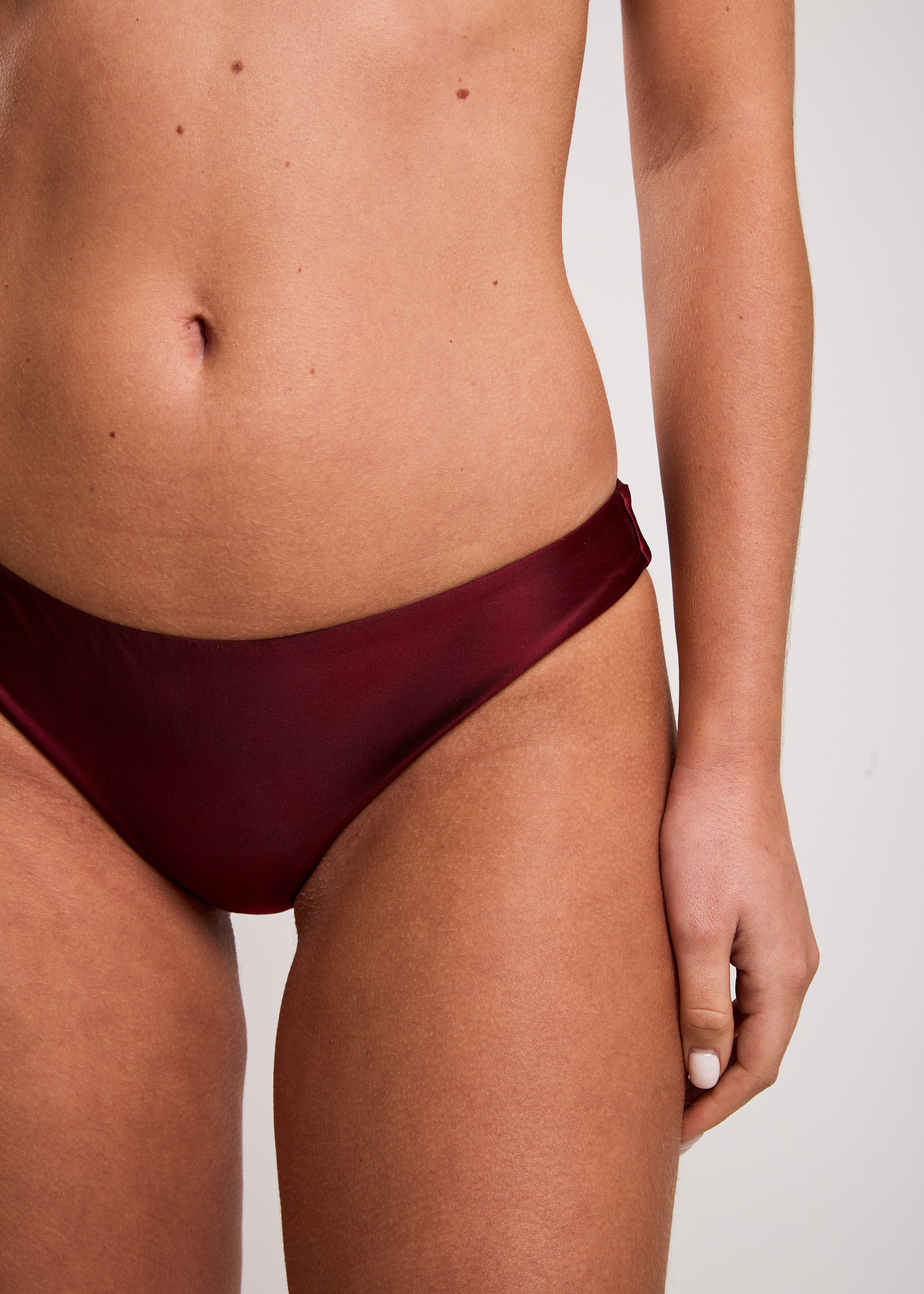 Bas de maillot culotte bordeaux satiné
