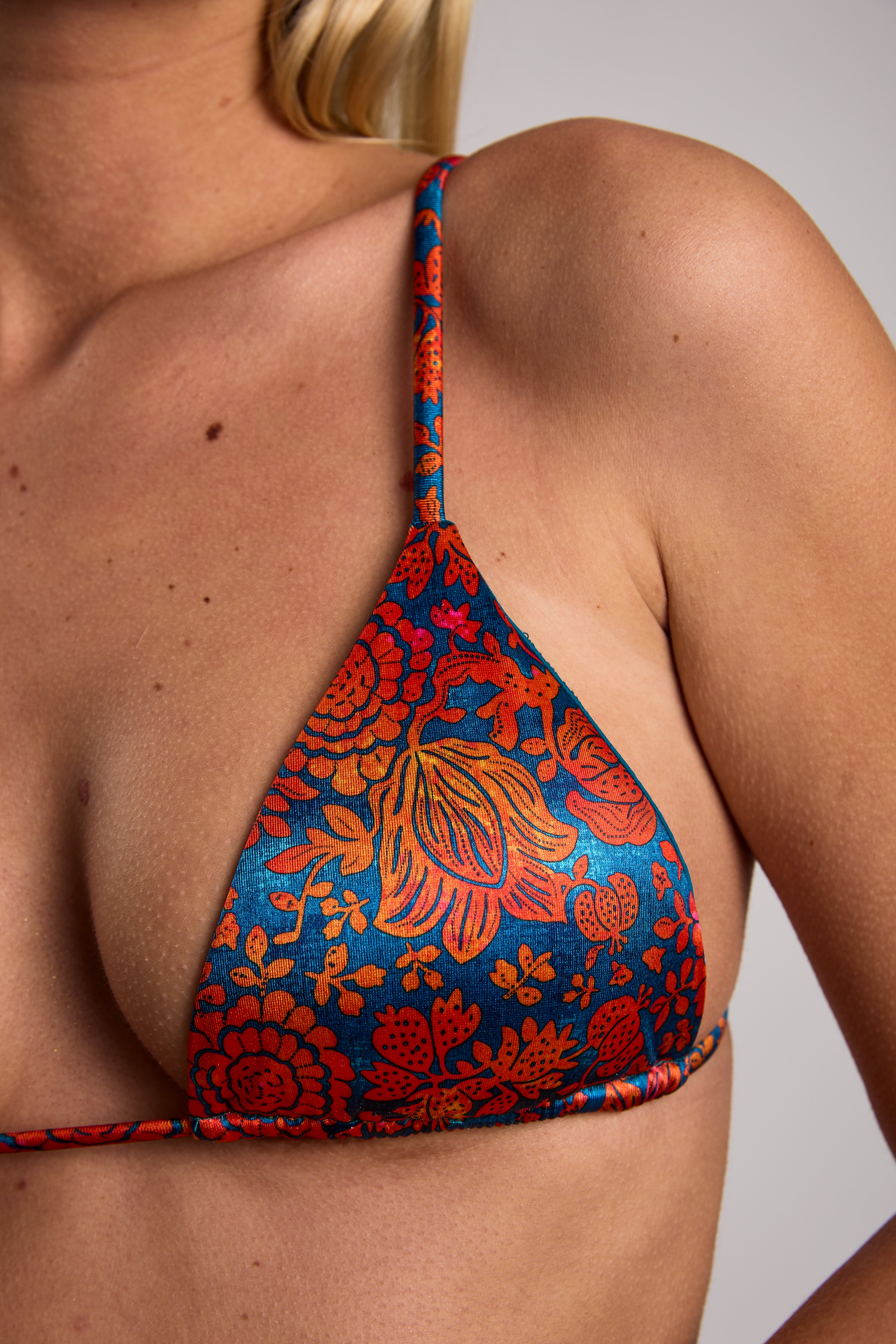 Haut de bikini triangle imprimé satiné