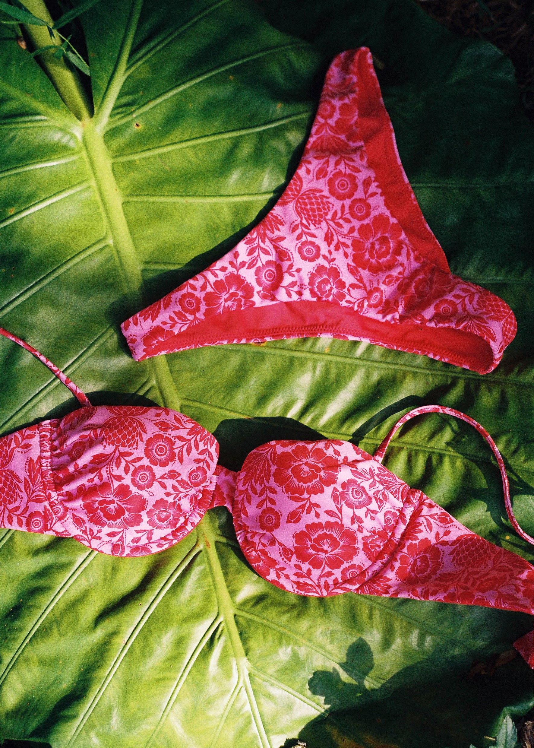 Haut à armature rose imprimé floral
